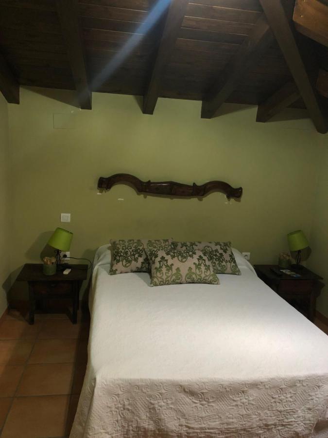 Hostal La Caballeriza Malpartida de Caceres Luaran gambar