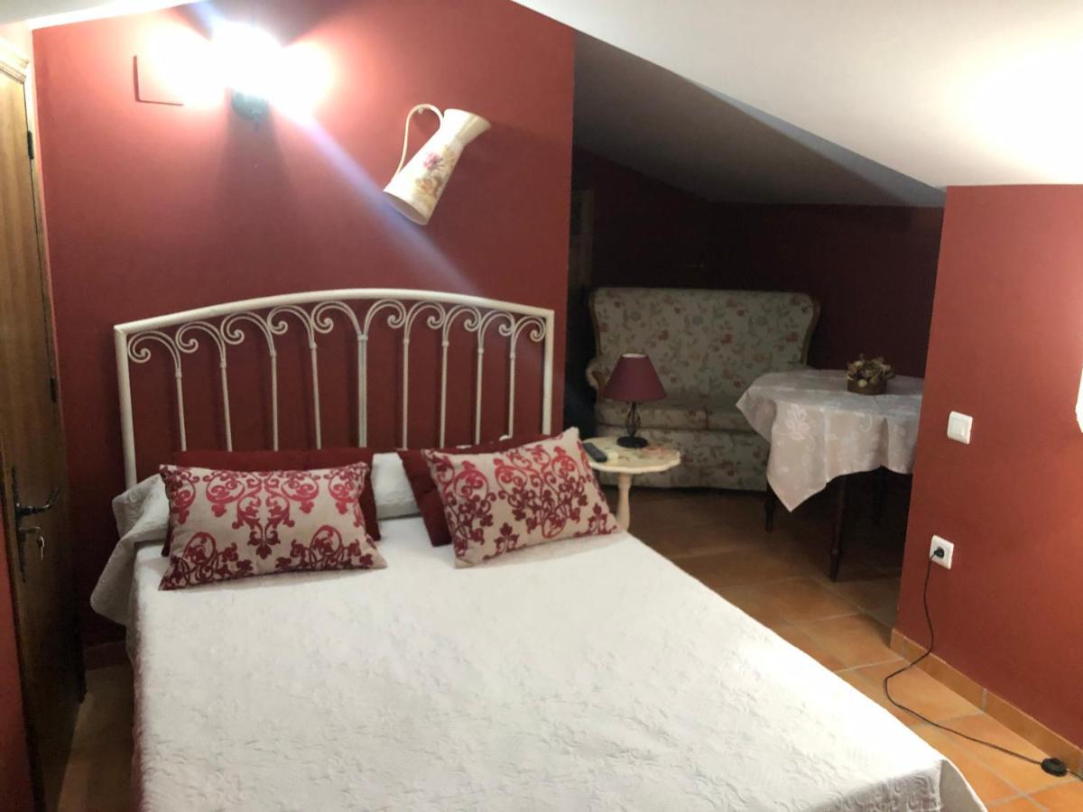 Hostal La Caballeriza Malpartida de Caceres Luaran gambar